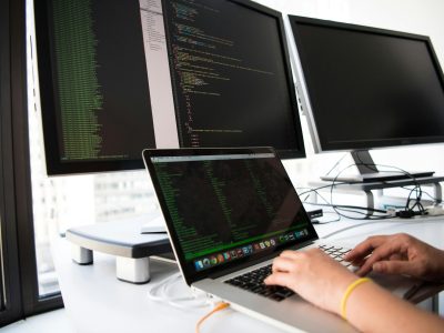 pexels-divinetechygirl-1181675 pexels-divinetechygirl-1181675